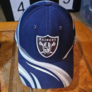 Vintage Raiders Black Baseball Cap Hat Swirl Stripes Design Reebok OSFA